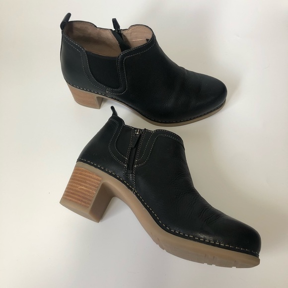 dansko harlene ankle boot